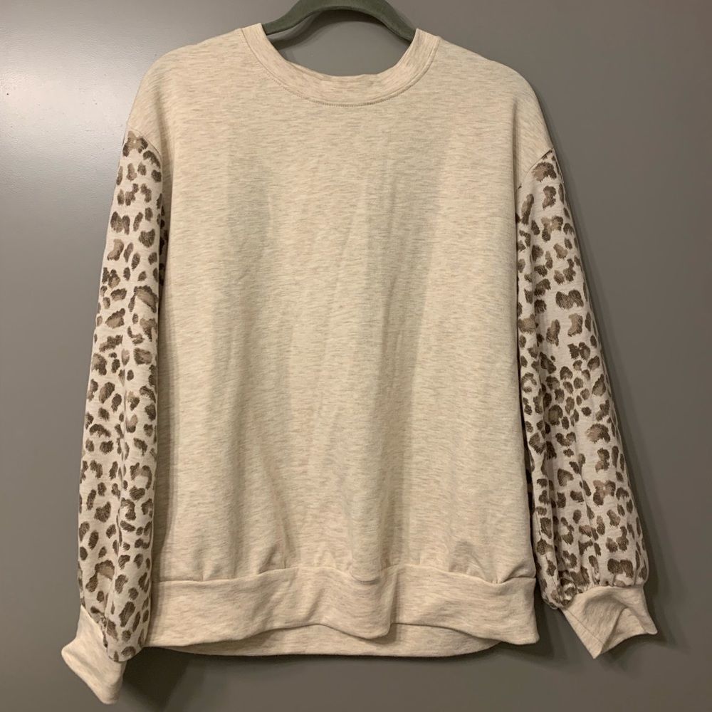 Beige/cheetah print long sleeve shirt